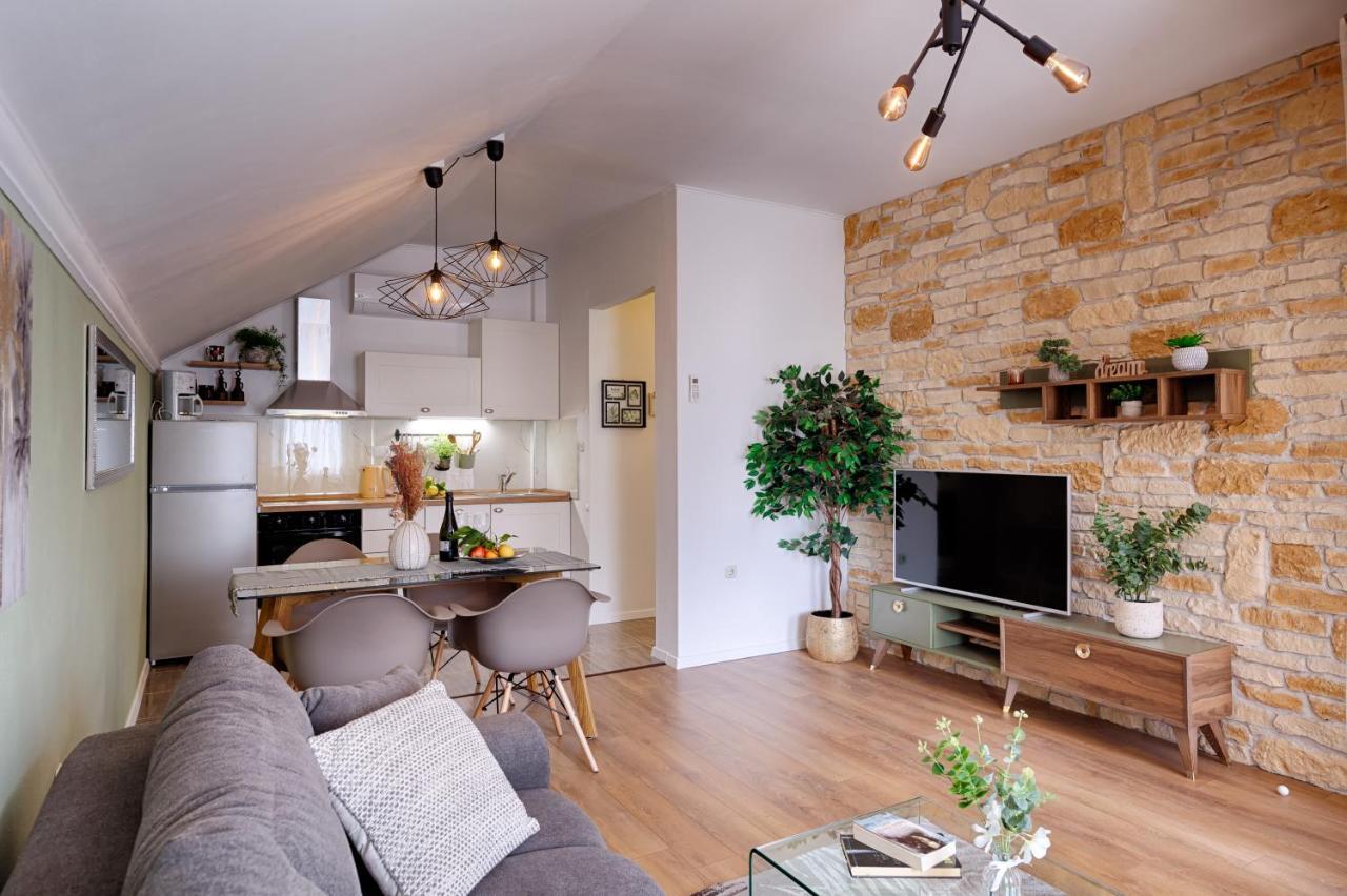 Apartments Dubra Komiža Extérieur photo