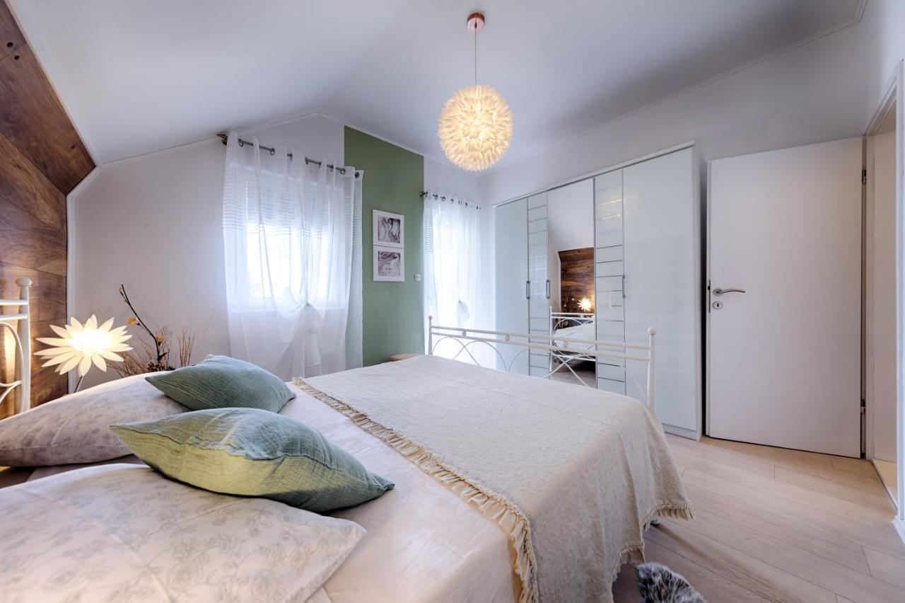 Apartments Dubra Komiža Extérieur photo